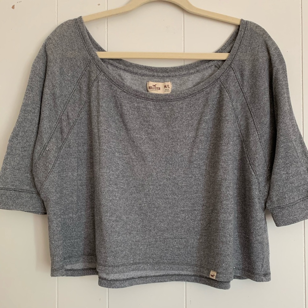 Hollister Cozy Cropped Sweatshirt Size M/L